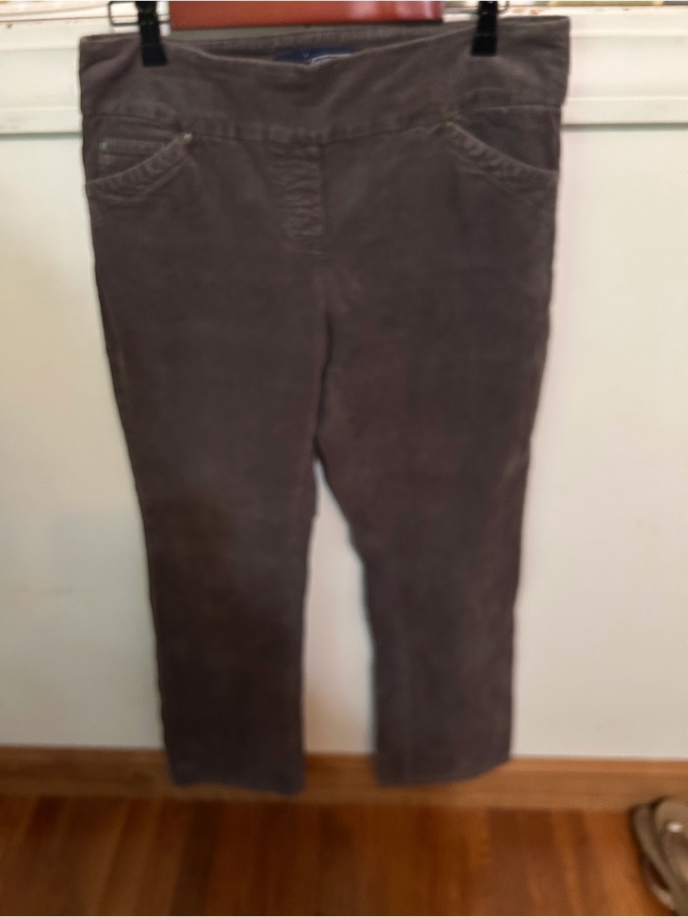 Reitmans Original Comfort Fit Fine Corduroy  Pants in Grey